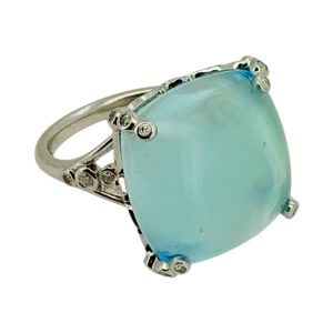 Rings Women 18K diamonds Size 6/2 Weight 10.1gm